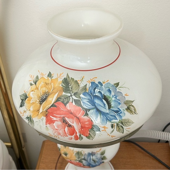 Vintage Table Lamp - Picture 2 of 7